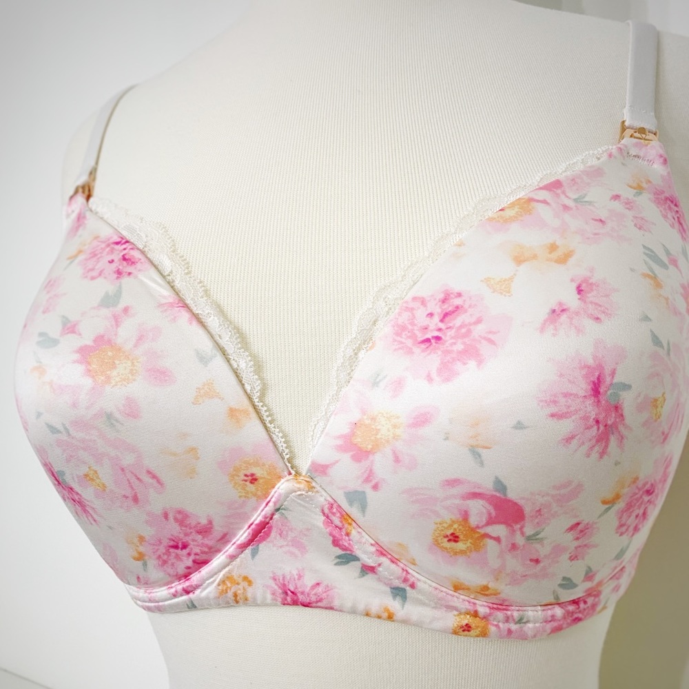 SET of Victoria Secret Padded and Wireless Maternity / Nursing Bras - 34DD - Picture 3 of 16
